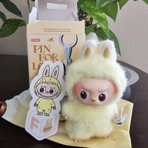 PIN FOR LOVE, LETTER "F", OPENED BOX